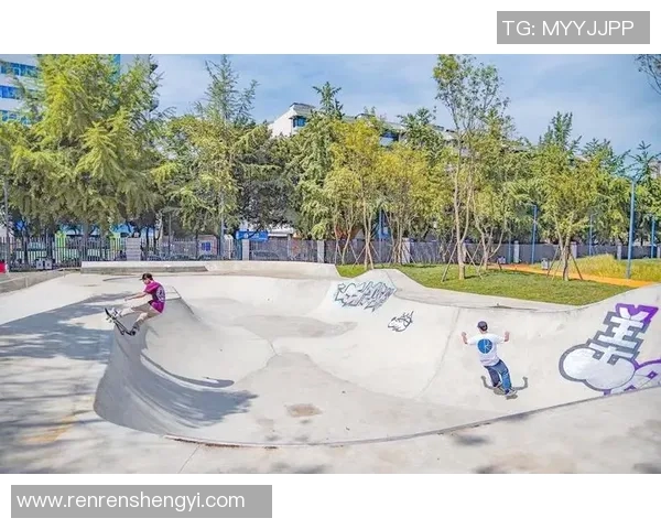 成都滑板队的包夹技巧揭秘与深度解析滑板文化的魅力与挑战