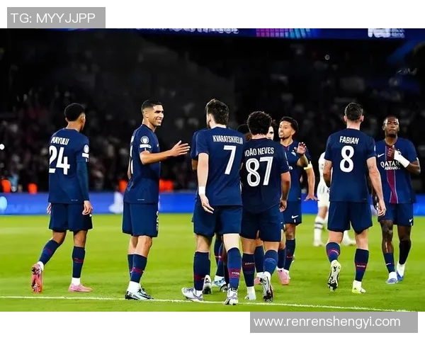 大巴黎与悉尼FC首发阵容揭晓精彩对决即将上演 大巴黎与悉尼FC首发阵容揭晓精彩对决即将上演