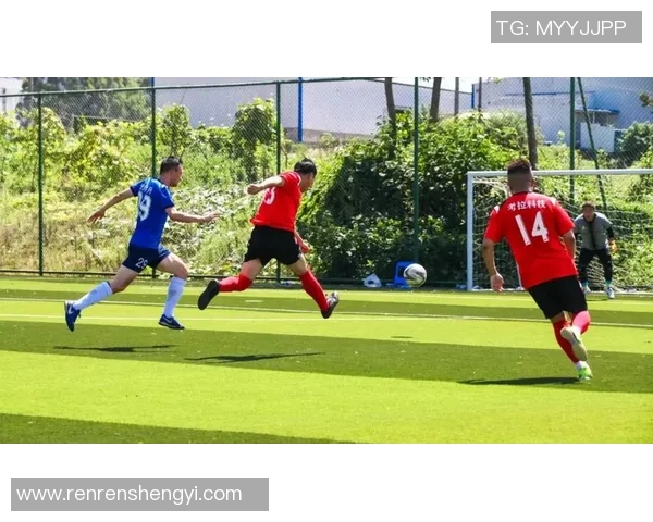 岐阜队与水户蜀葵的激烈对决展现足球魅力与团队精神 岐阜队与水户蜀葵的激烈对决展现足球魅力与团队精神