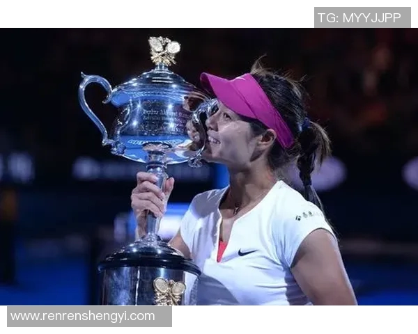 重庆网球队以75分领跑大满贯积分榜展现强大实力和团队合作精神