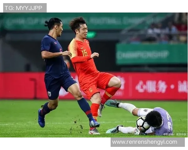 辽宁鸿运迎战上海上港争夺中超联赛关键三分的激烈对决