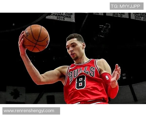 扎克拉文如何在NBA赛场上展现全能球员的风采与魅力